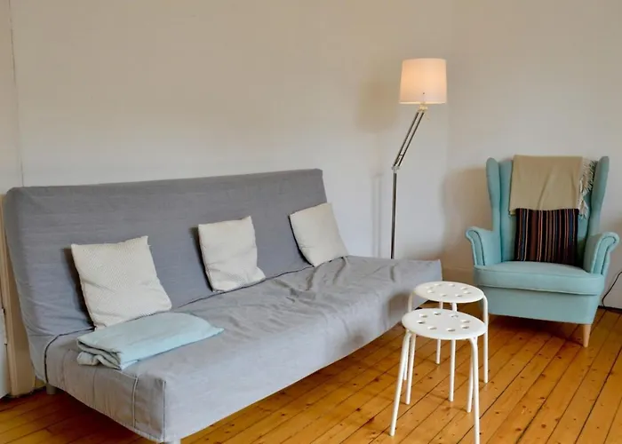 Central 2 Bedroom Flat in Edinburgh
