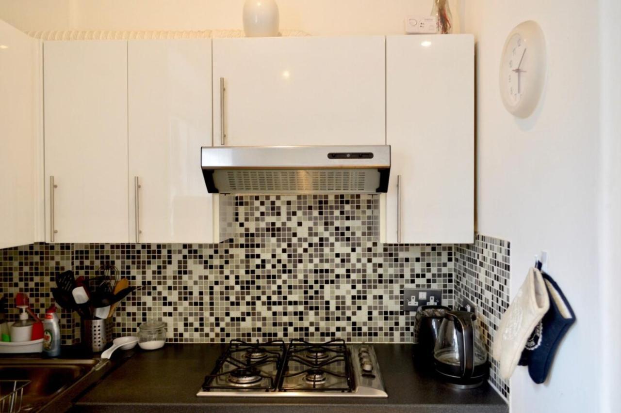 Appartement And Inviting 2 Bedroom Perfect For Festival EDI